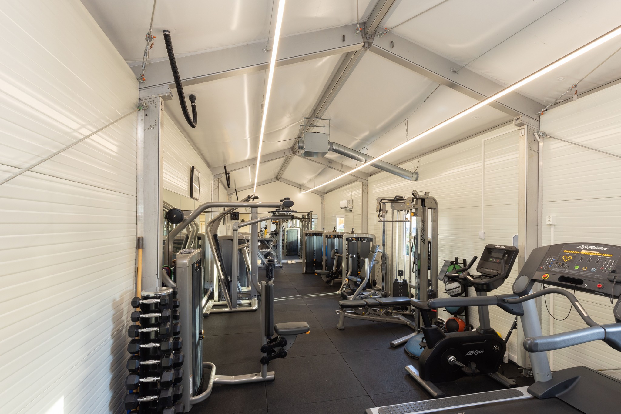 Tijdelijke fitnessruimte opgeleverd - Image 2